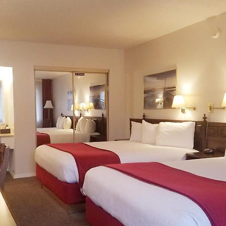 מדפורד Sovana Inn מראה חיצוני תמונה