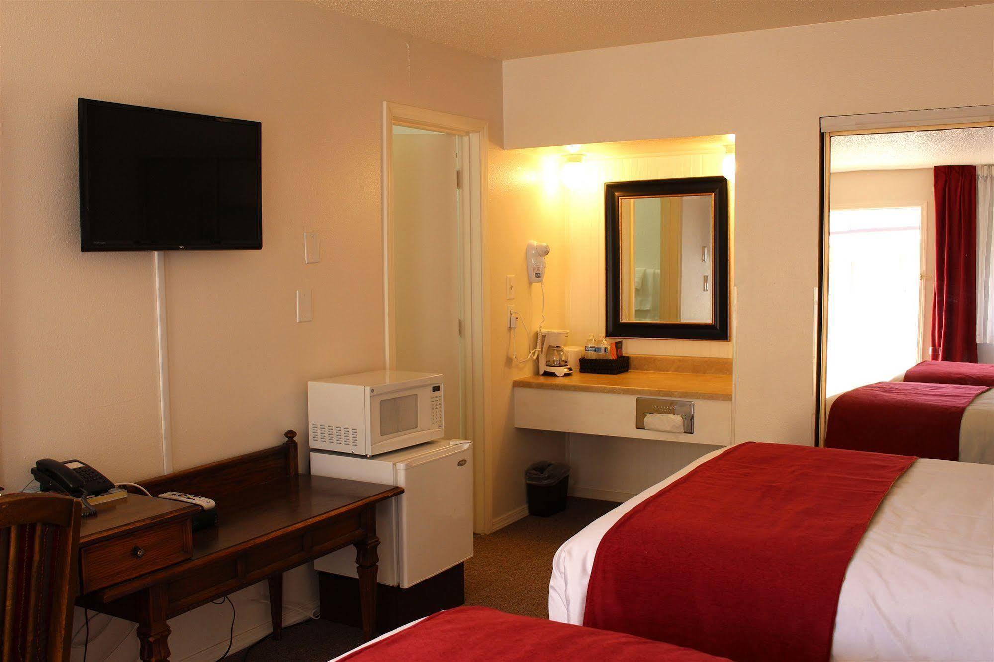 מדפורד Sovana Inn מראה חיצוני תמונה