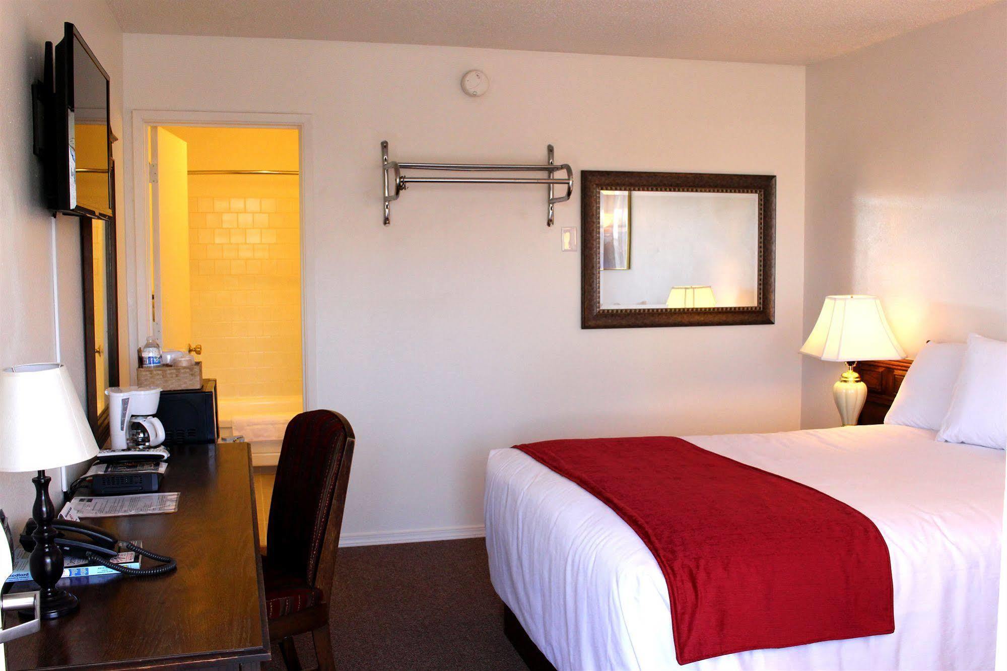 מדפורד Sovana Inn מראה חיצוני תמונה
